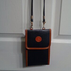 DOONEY & BOURKE CROSSBODY WALLET - EXCELLENT CONDITION